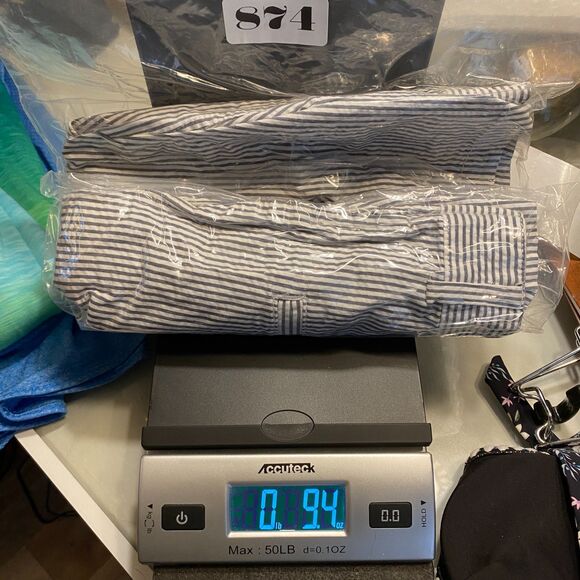 Saks Fifth Avenue Seersucker Striped Shorts Blue White Summer Casual Mens 38 - Picture 9 of 9